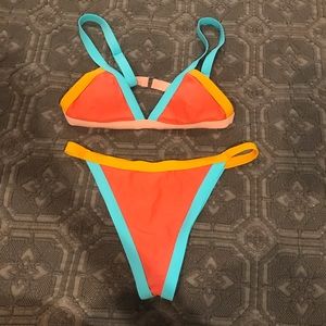 Color block triangle bikini